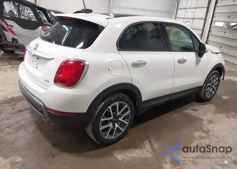 2018 Fiat 500X Trekking Awd z USA, uszkodzony, nr VIN ZFBCFYCB8JP709939